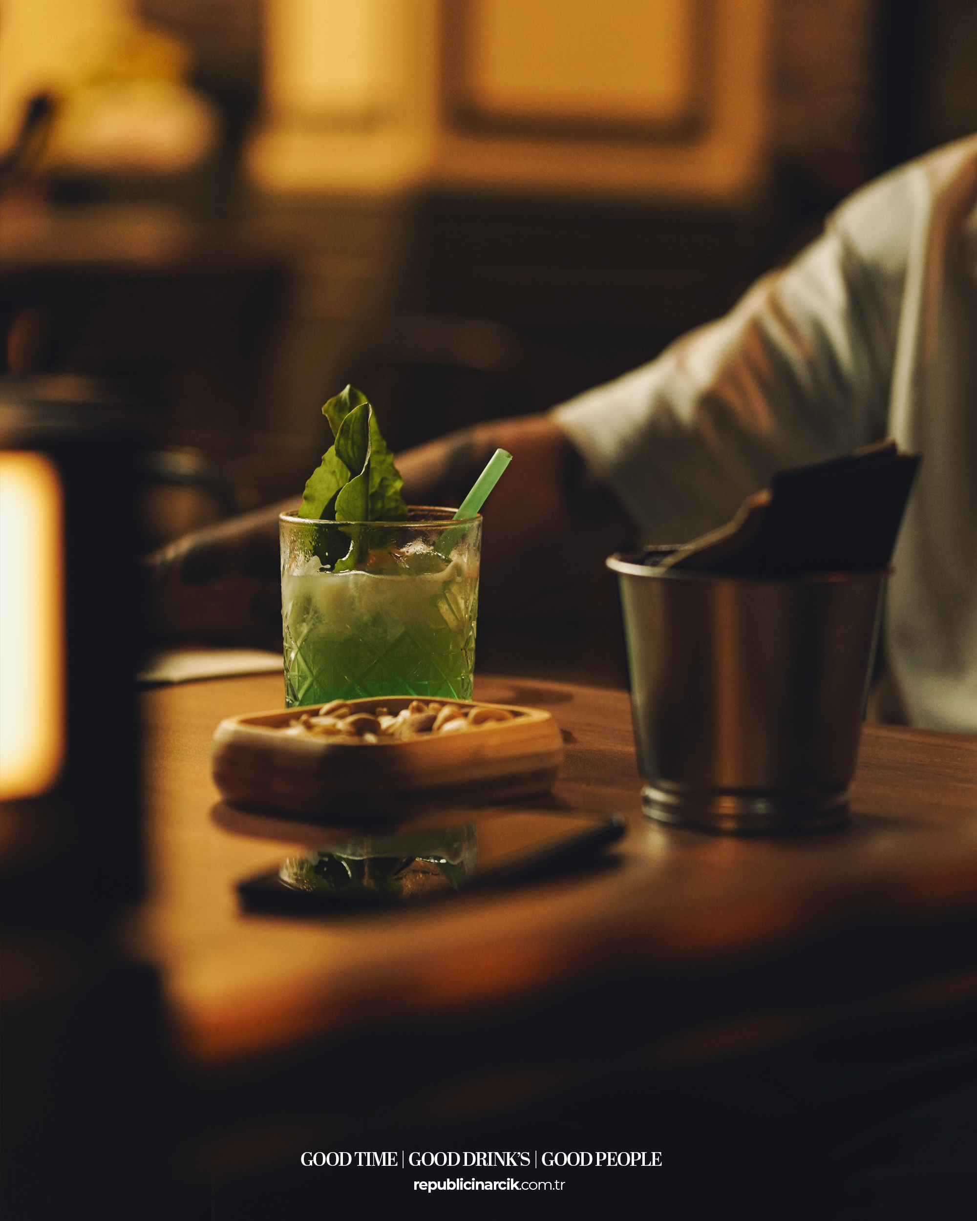 Republic Pub Atmosfer 11